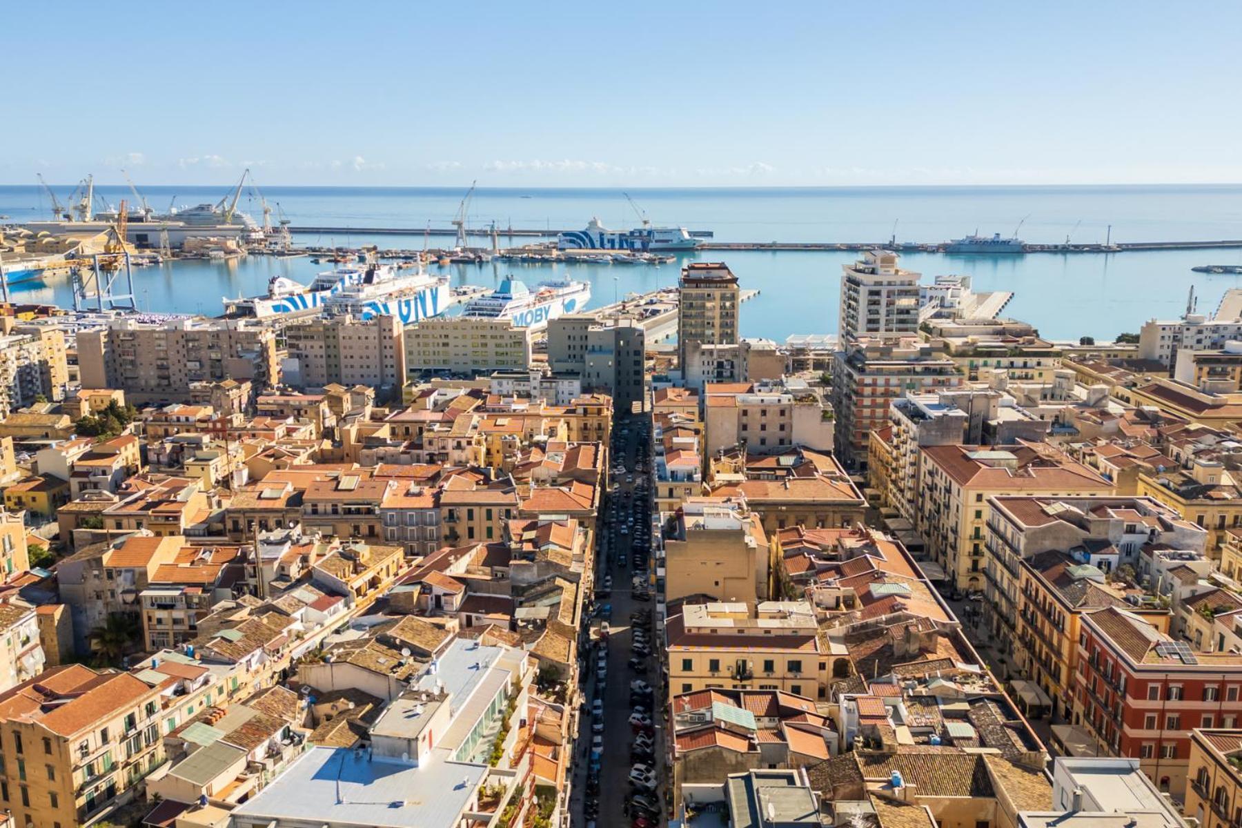 In The Center, Politeama District ! Appartamento Palermo
