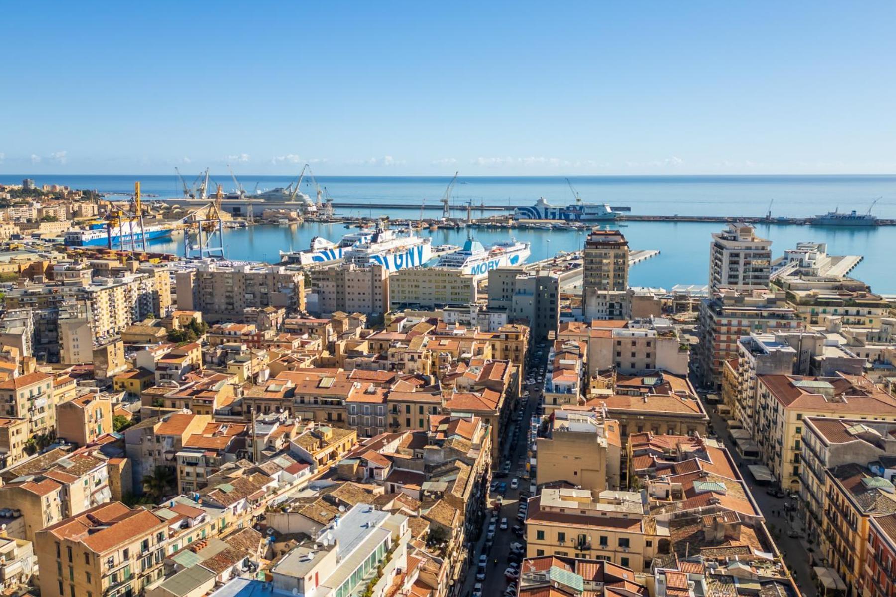 Appartamento In The Center, Politeama District ! Palermo